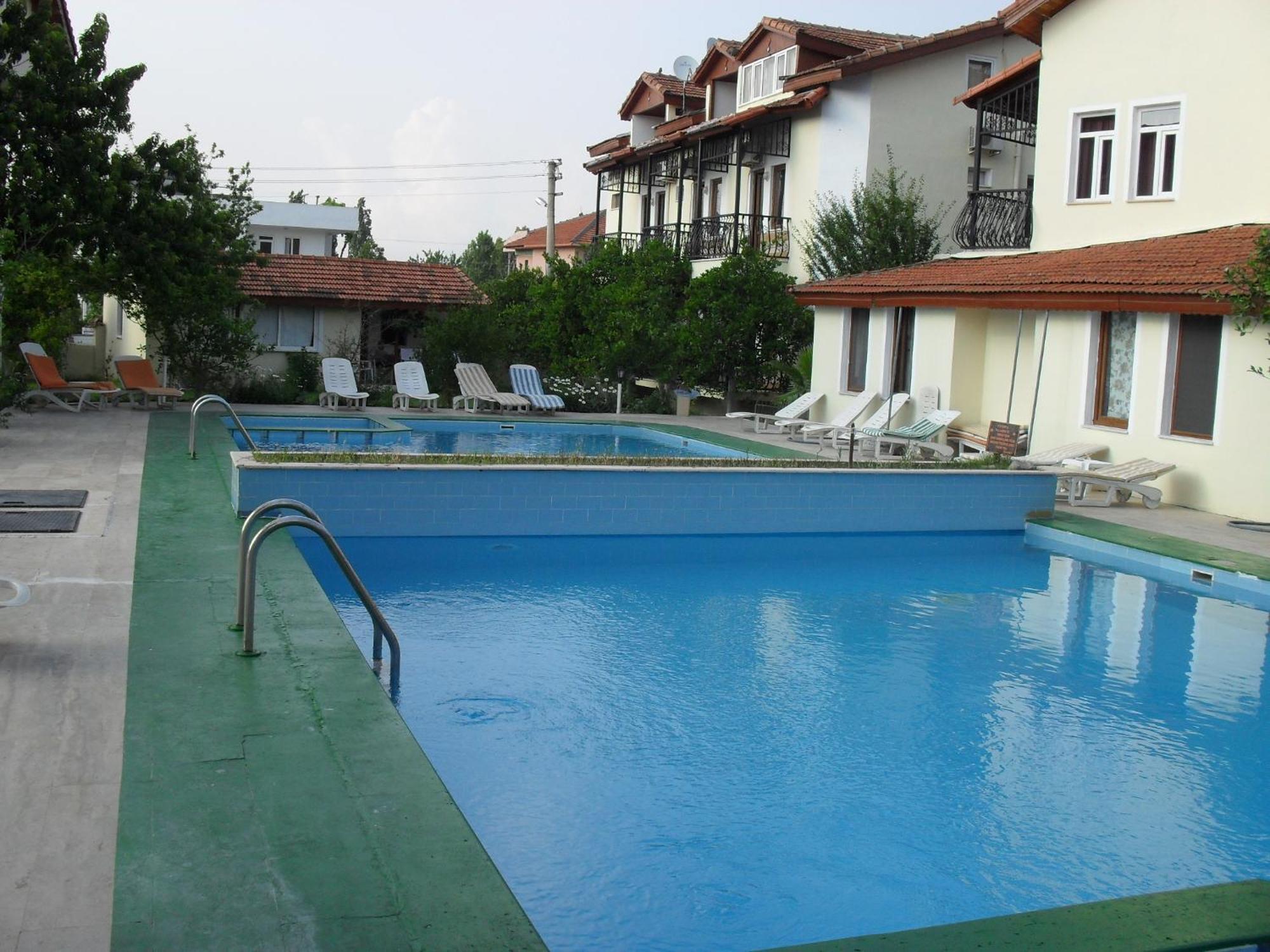 Villa Ozalp Apartments ダルヤン エクステリア 写真